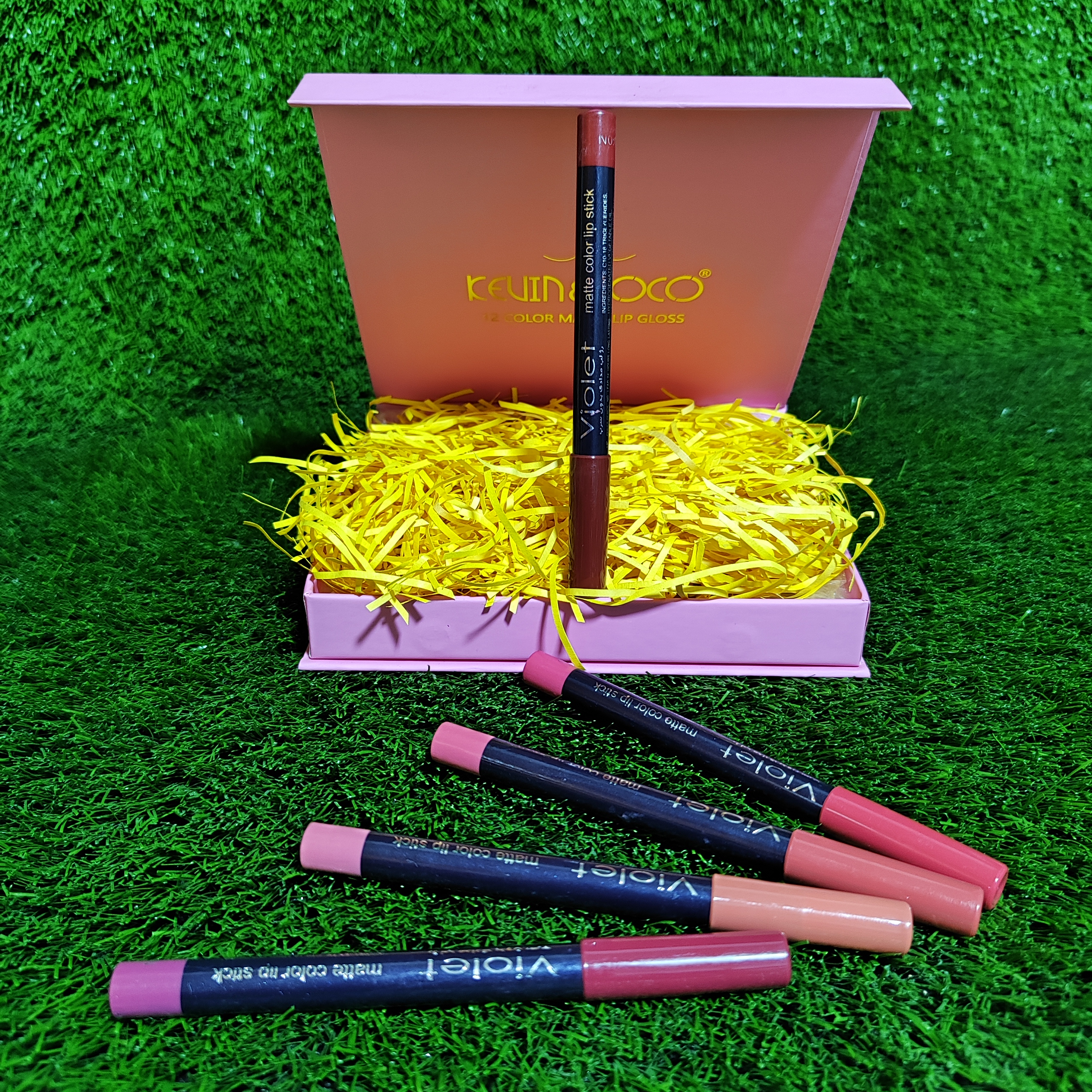 رژ لب مدادی ویولت