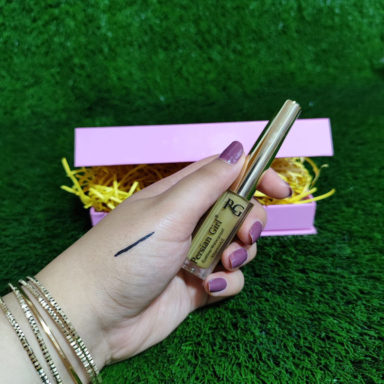 خط چشم ماژیکی پرشین گرل