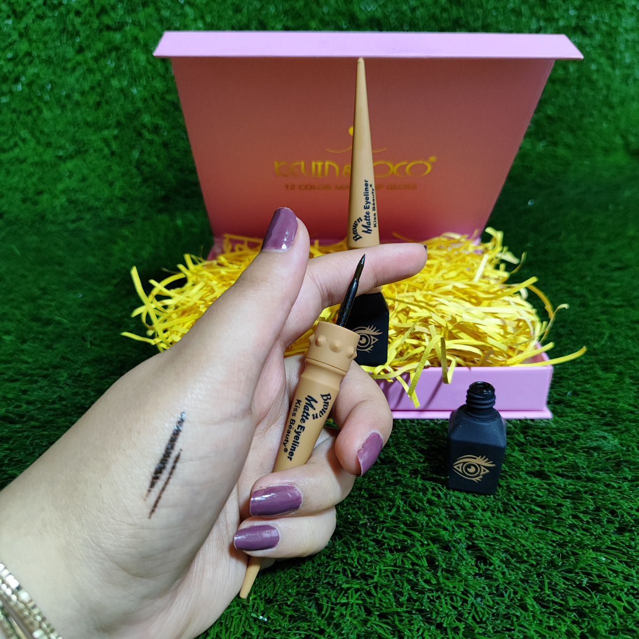 خط چشم ماژیکی